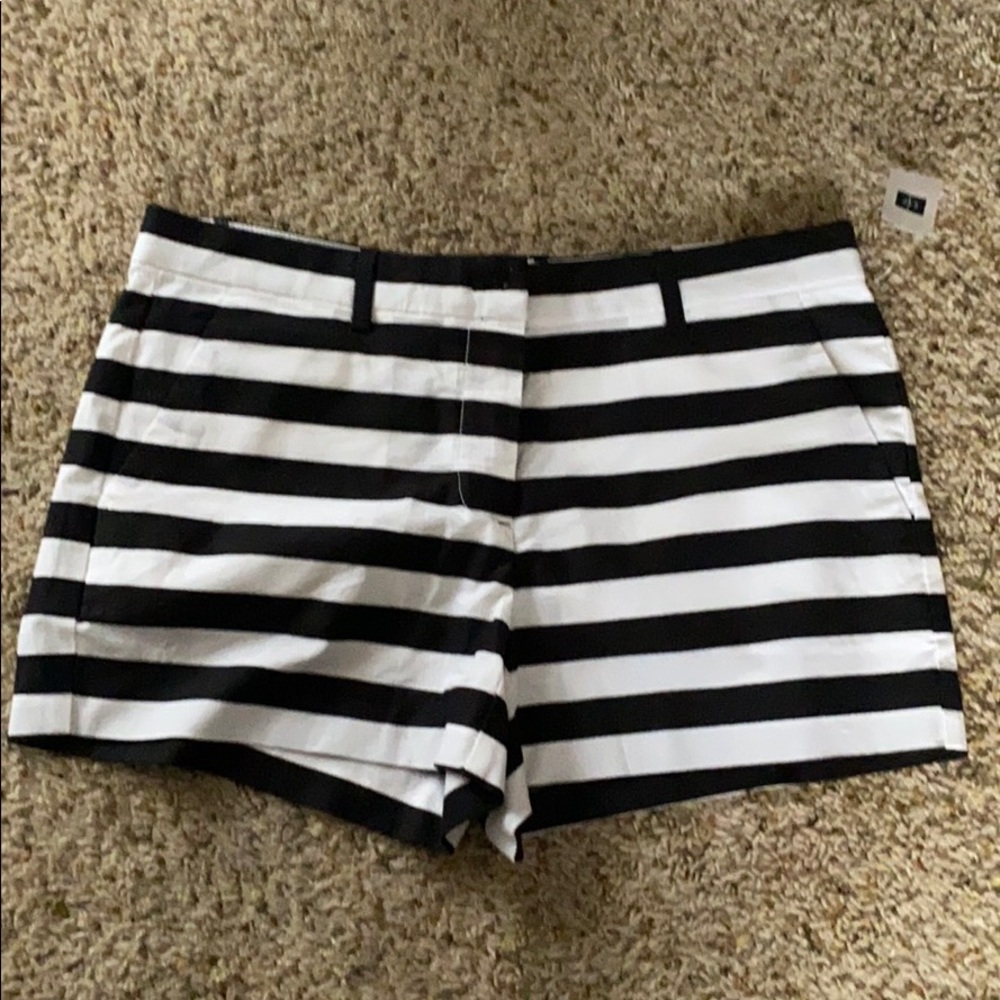 Gap shorts